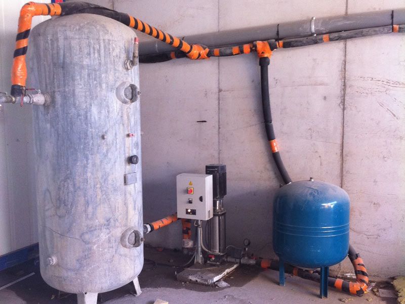 Surpresseur avec automatisme pour prestation de plomberie provisoire sur chantier